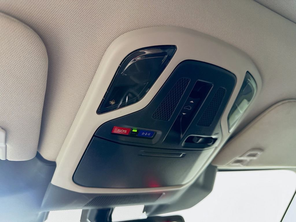 Used 2025 Subaru Outback Onyx Edition image 31