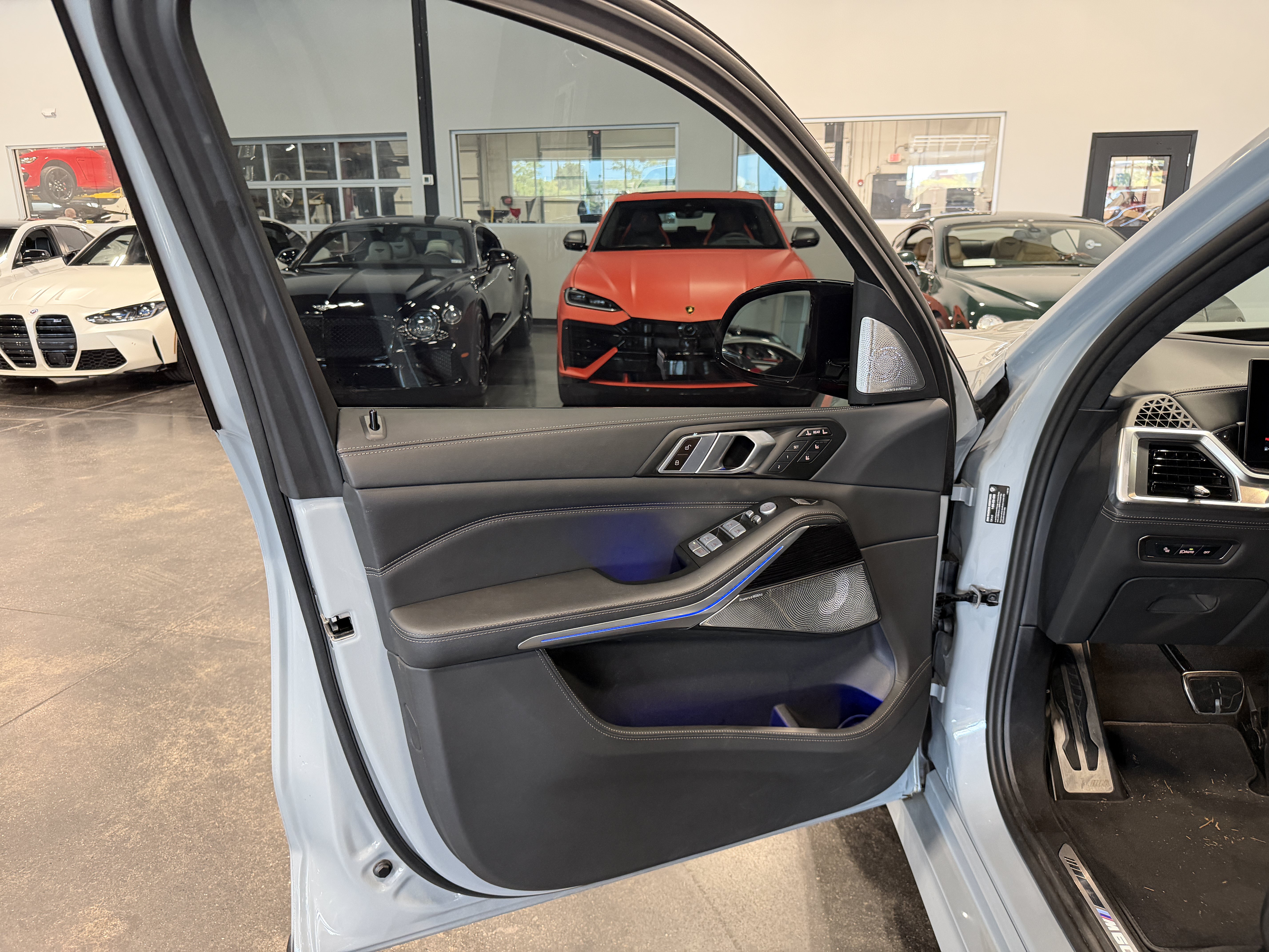 Used 2024 BMW X7 M60i w/ Executive Package AWD/4WD image 9