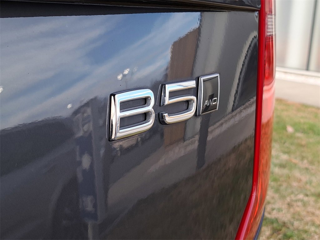 Used 2024 Volvo XC90 B5 Plus w/ Protection Package image 33