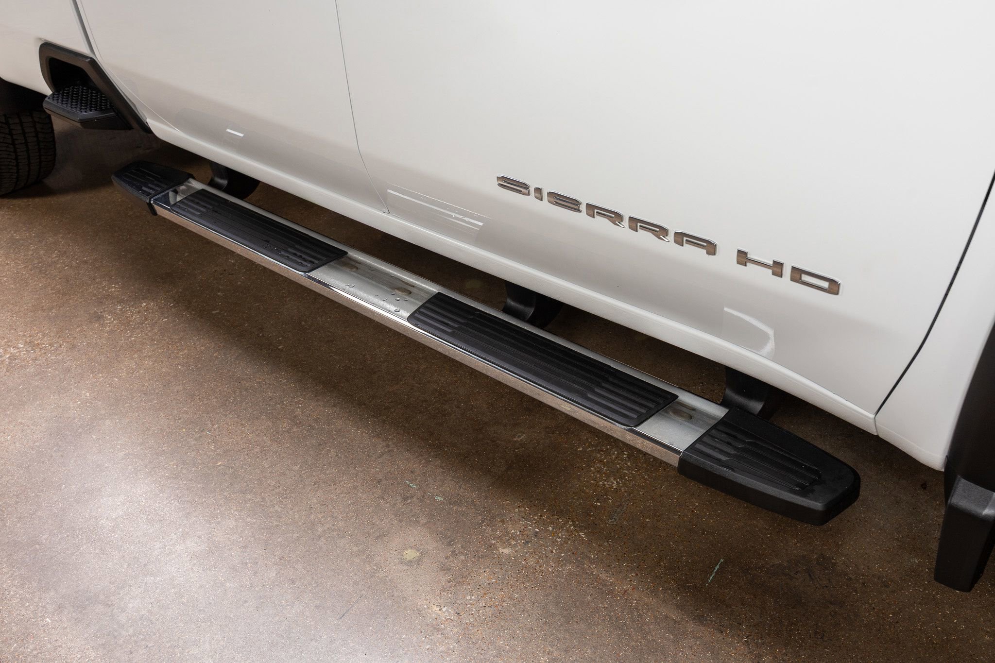 Used 2024 GMC Sierra 3500 SLE w/ SLE Value Package image 12