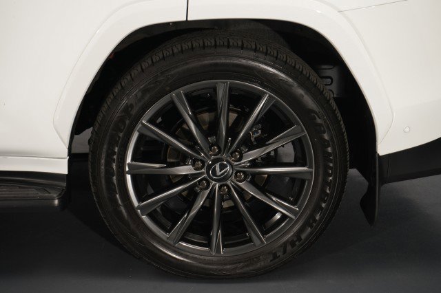 Used 2025 Lexus LX 700h F Sport image 20