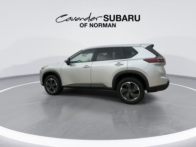 Used 2024 Nissan Rogue SV AWD/4WD image 6