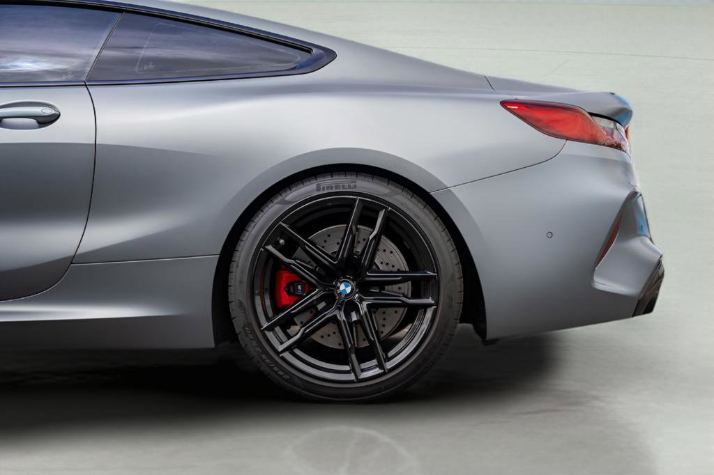 Used 2022 BMW M8 Competition w/ M Carbon Exterior Package AWD/4WD image 10