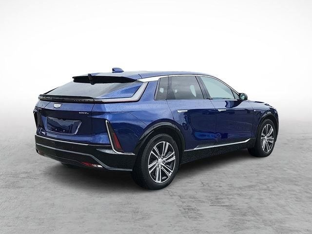 Used 2023 Cadillac Lyriq AWD image 4