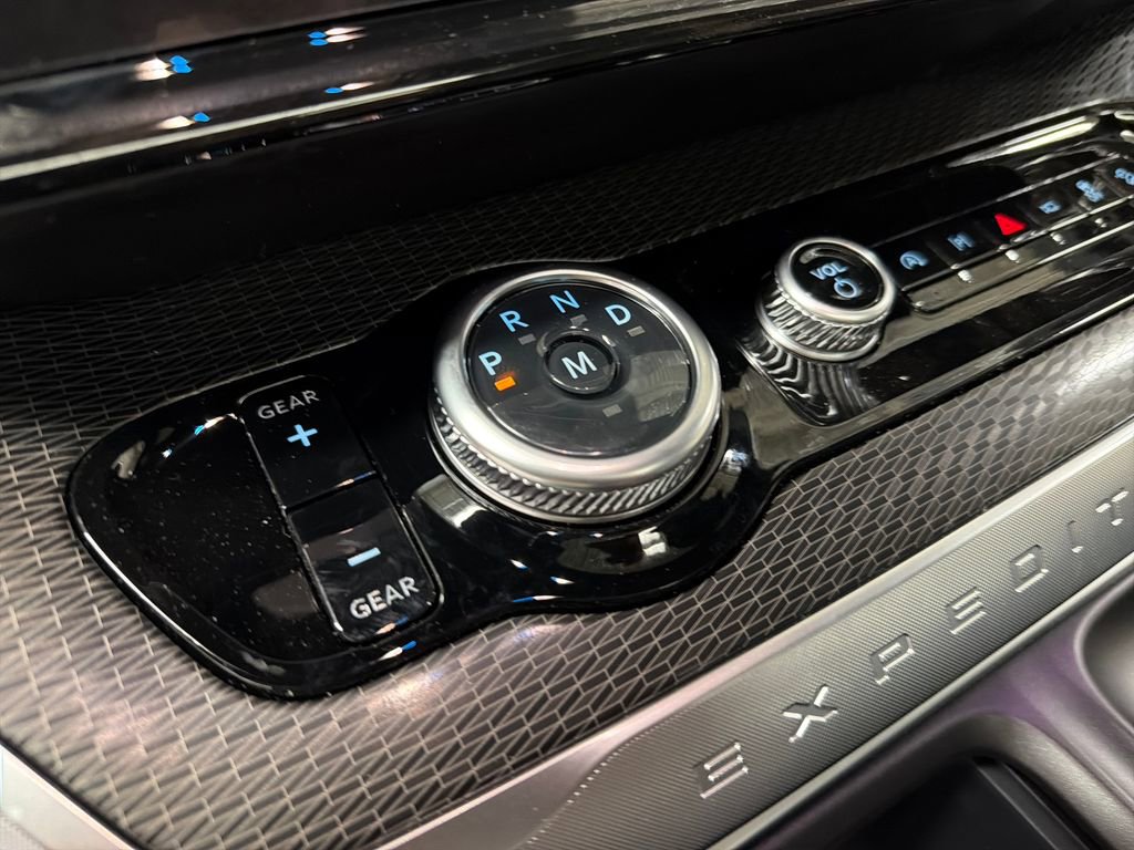 New 2026 Ford Expedition Platinum w/ Stealth Appearance Package AWD/4WD image 28