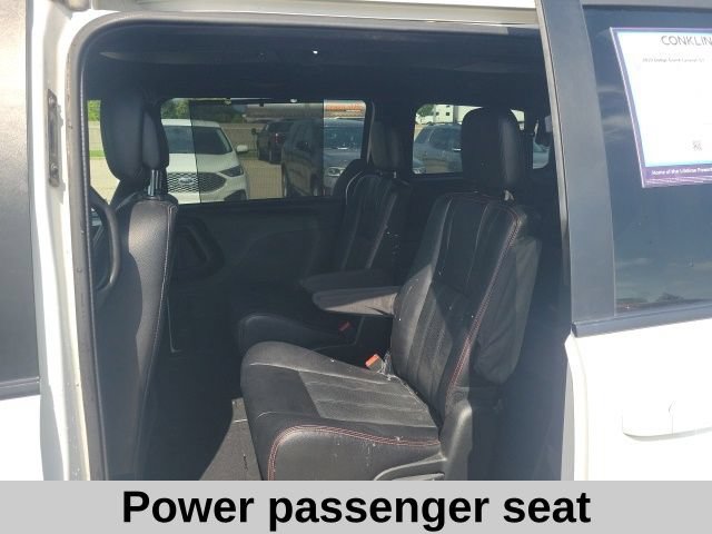 Used 2019 Dodge Grand Caravan GT FWD image 14