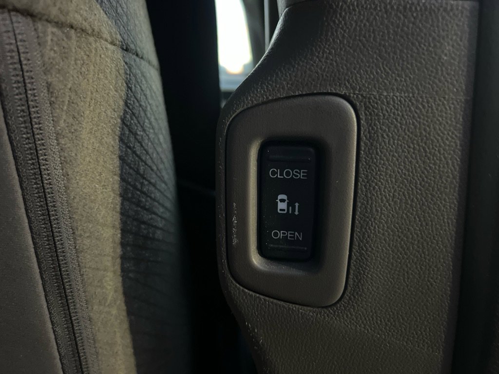 Used 2016 Honda Odyssey SE image 19