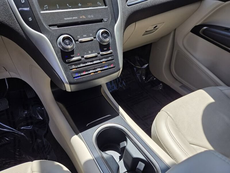 Used 2017 Lincoln MKC Reserve FWD image 26