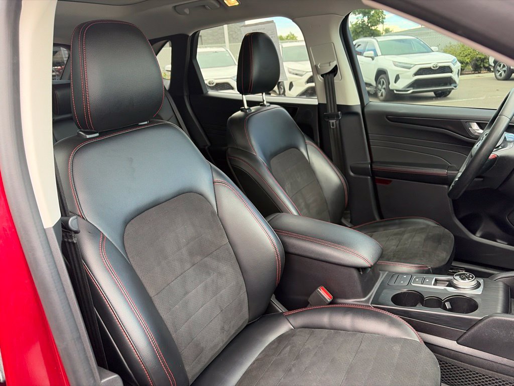 Used 2022 Ford Escape SEL w/ SEL Stealth AWD Package image 15