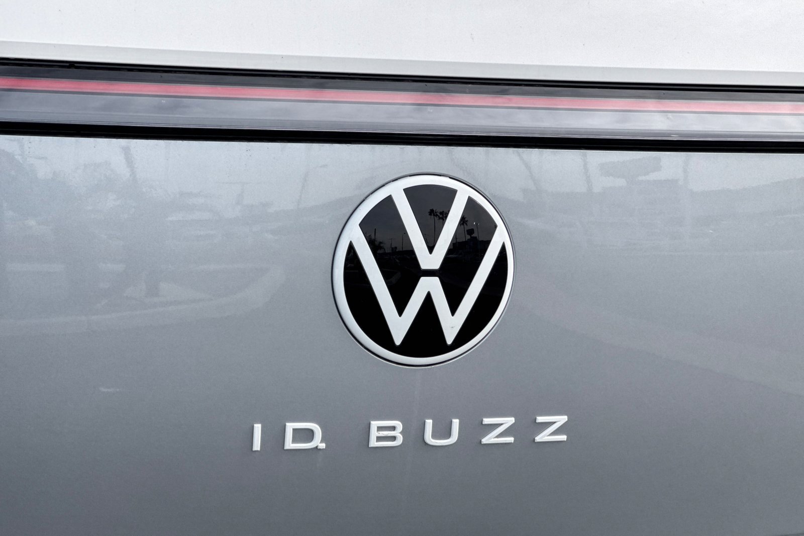 New 2025 Volkswagen ID. Buzz Pro S Plus image 7