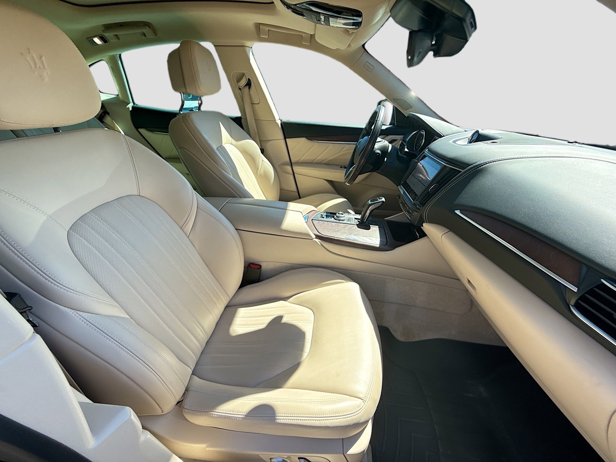 Used 2022 Maserati Levante GT image 30