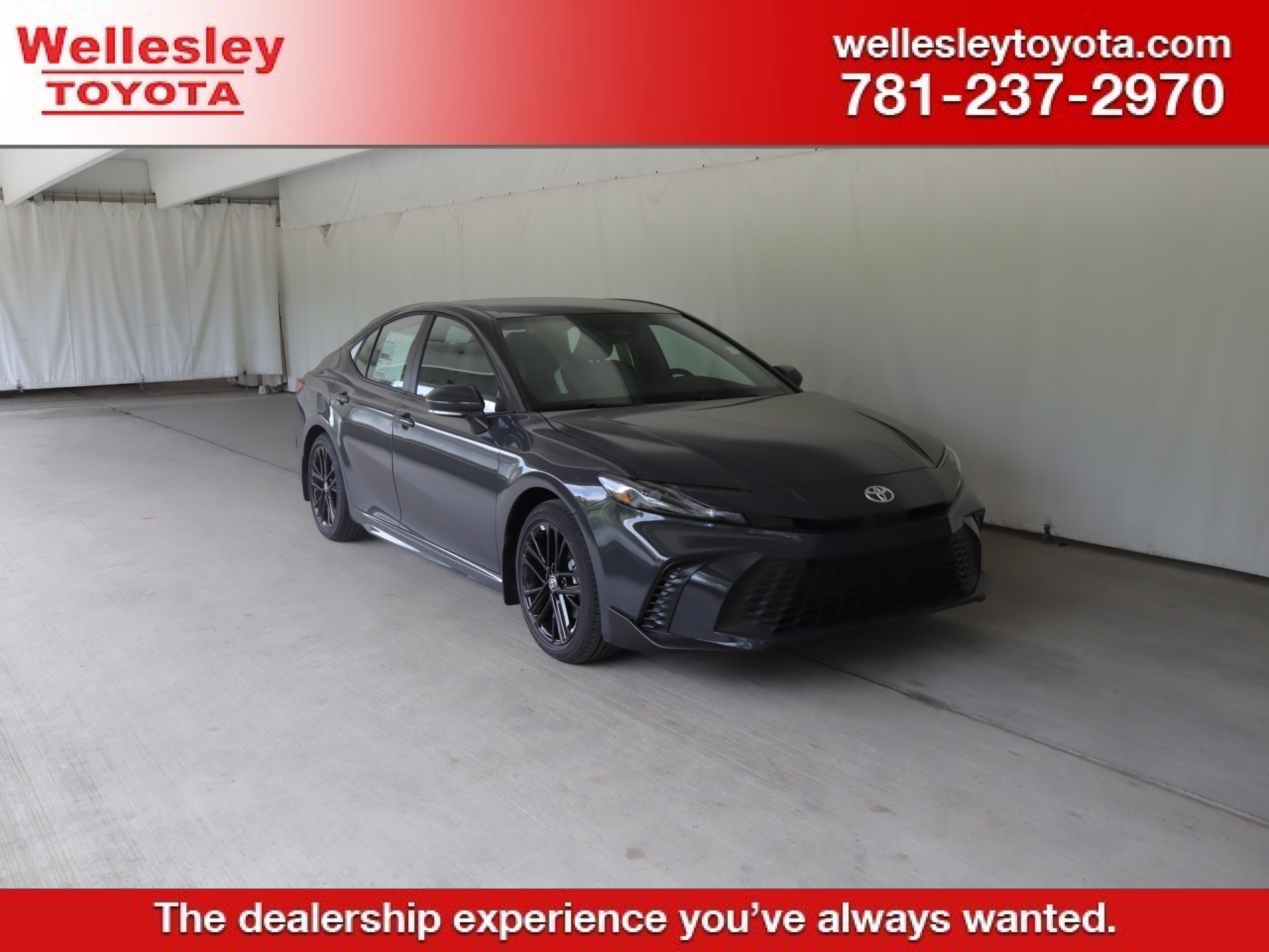 New 2026 Toyota Camry SE FWD image 1