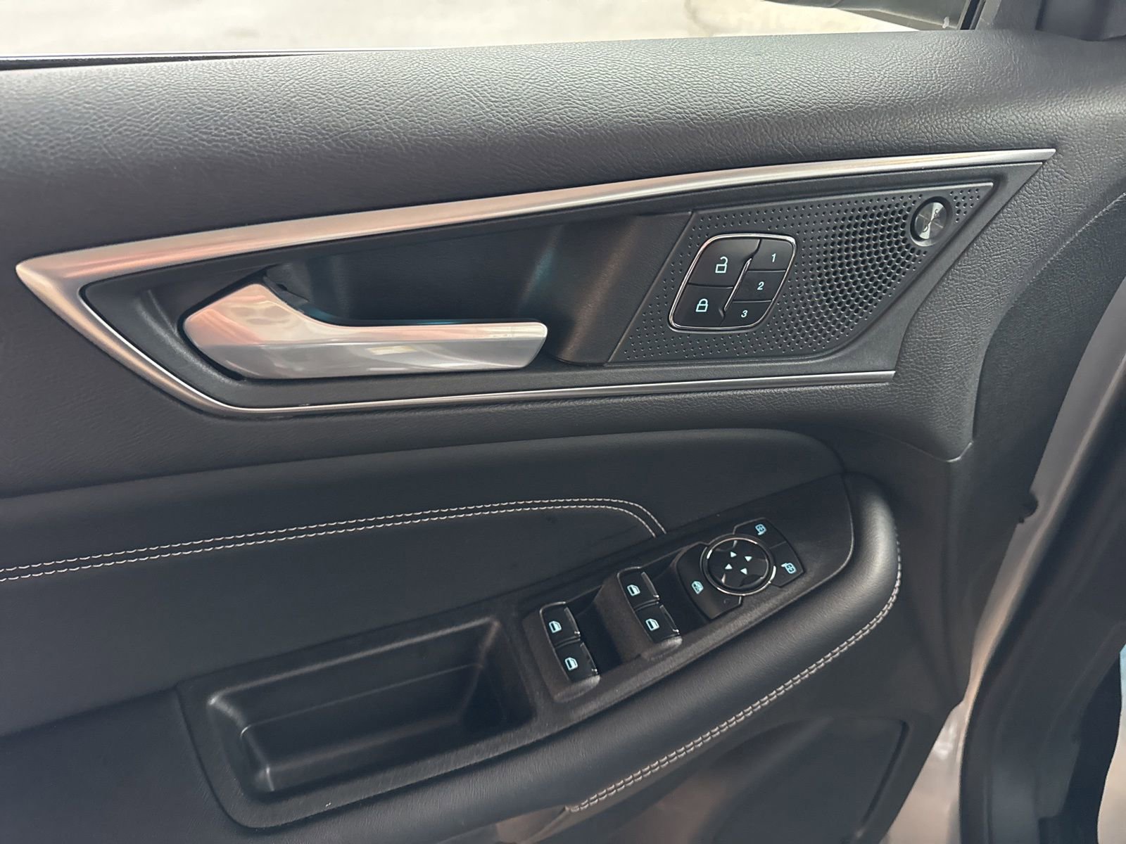 Certified 2024 Ford Edge Titanium w/ Equipment Group 301A image 27