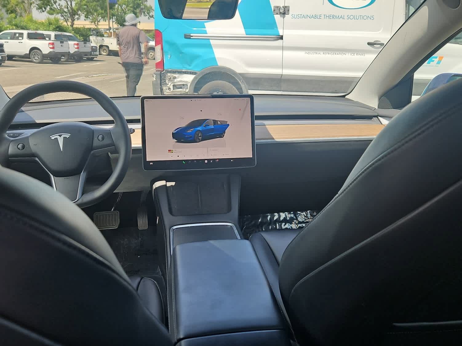 Used 2023 Tesla Model 3 Standard Range image 10