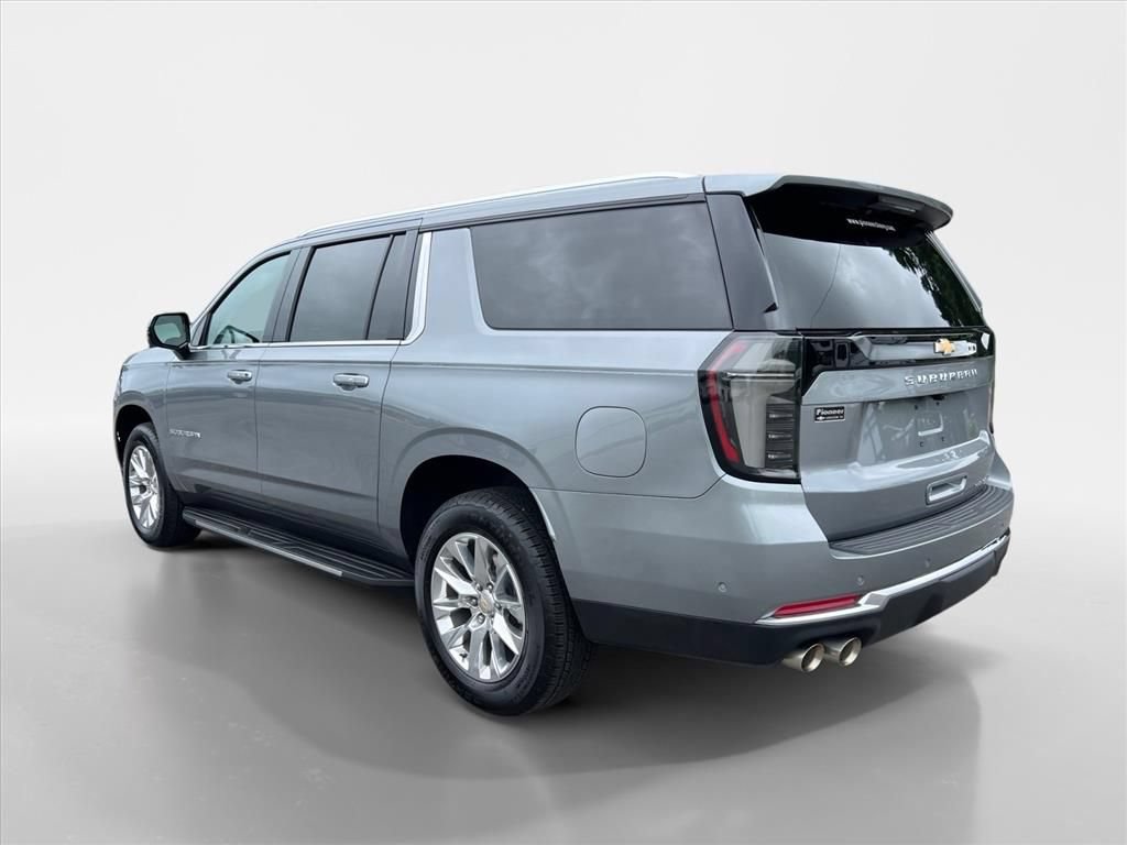 Used 2026 Chevrolet Suburban Premier AWD/4WD image 3