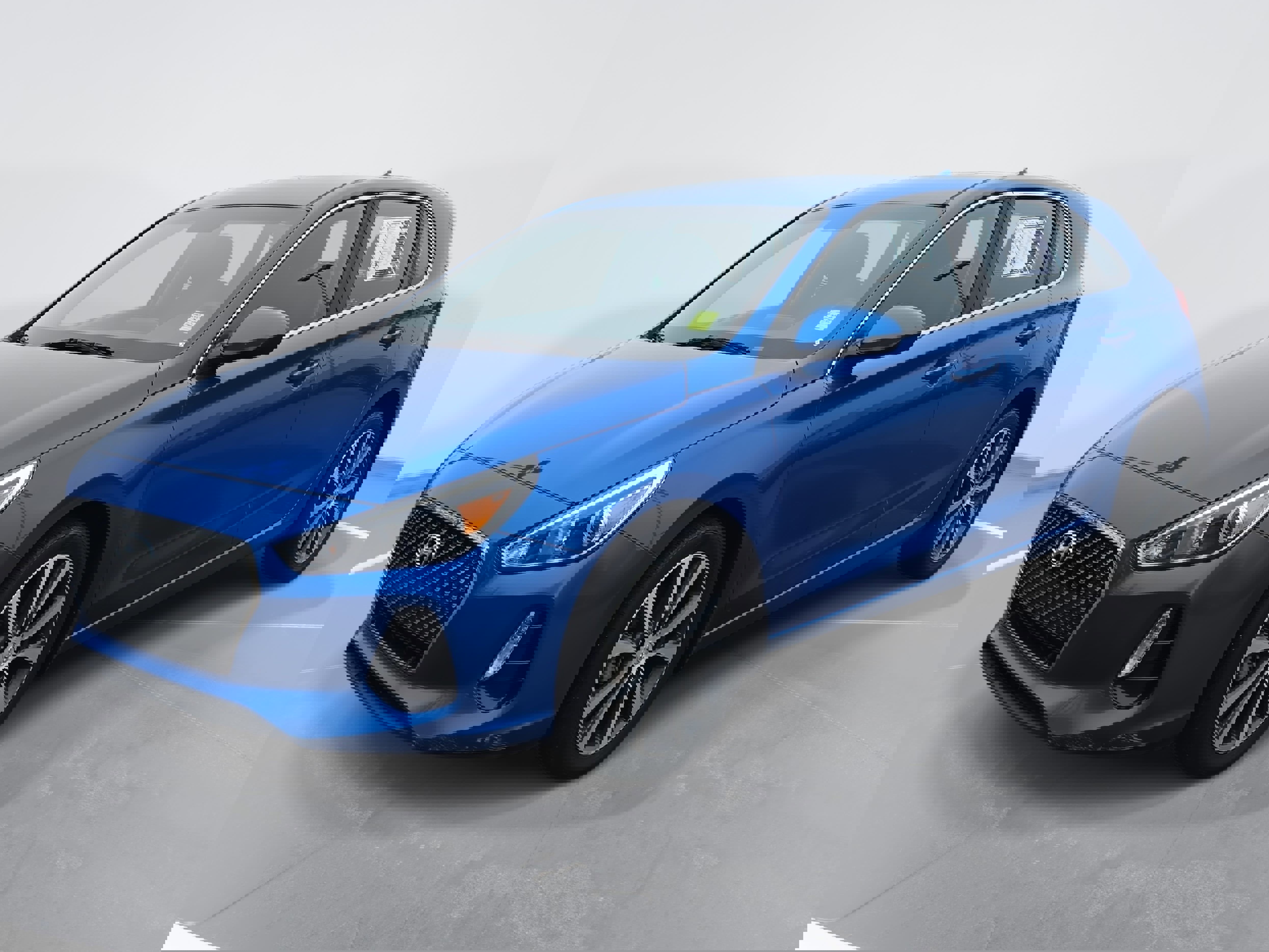 Used 2018 Hyundai Elantra GT image 1