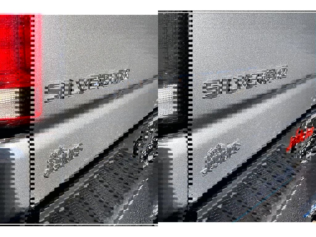 Used 2025 Chevrolet Silverado 3500 LTZ image 33