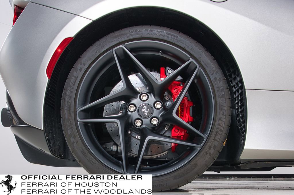Used 2022 Ferrari F8 Tributo image 21