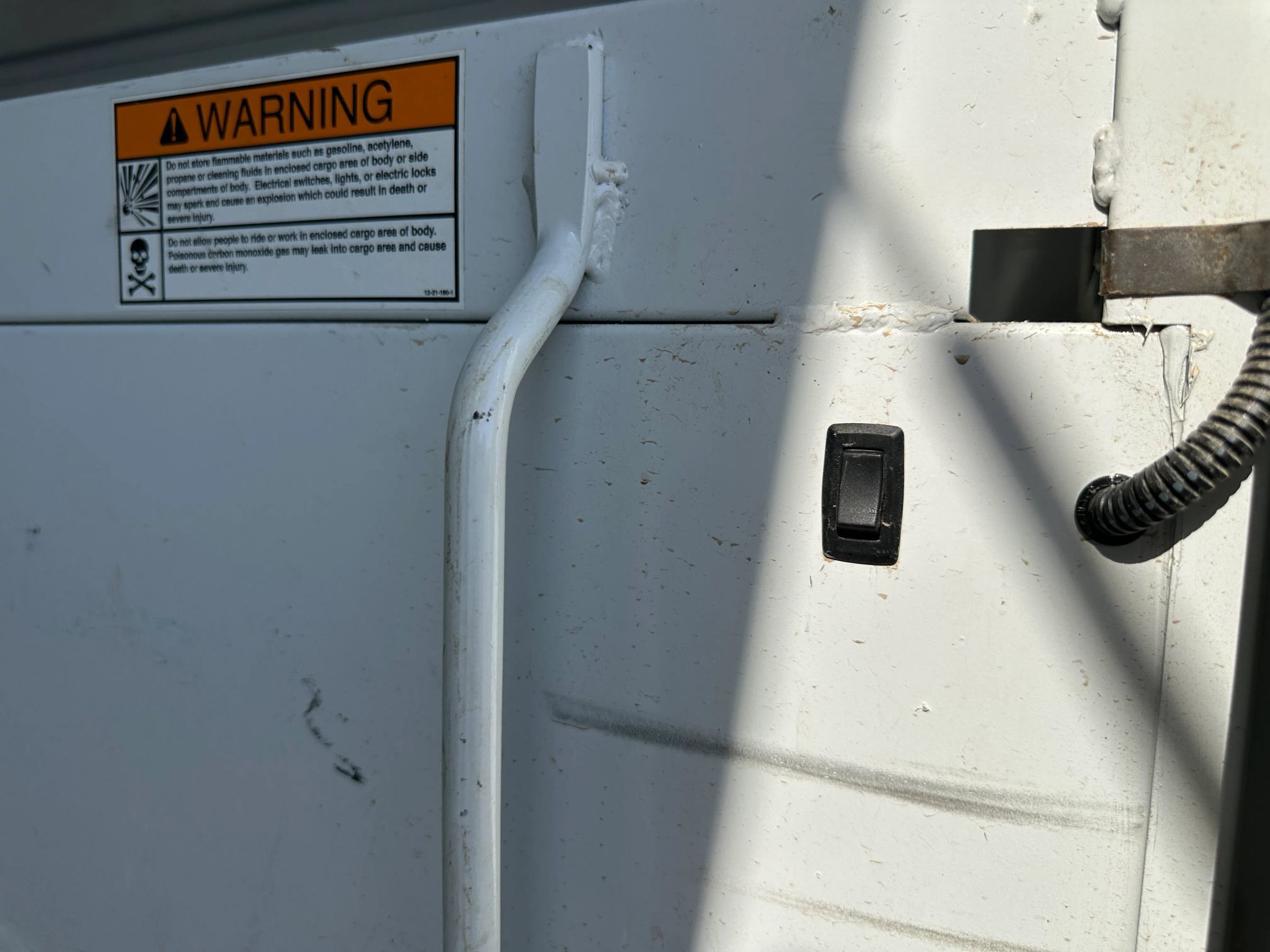 Used 2024 Ford E-450 and Econoline 450 Super Duty w/ Power Windows & Locks Group image 17