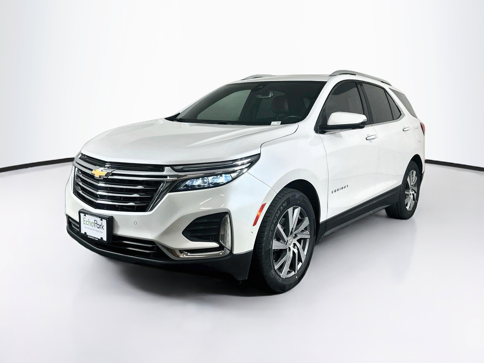 Used 2024 Chevrolet Equinox Premier FWD image 3