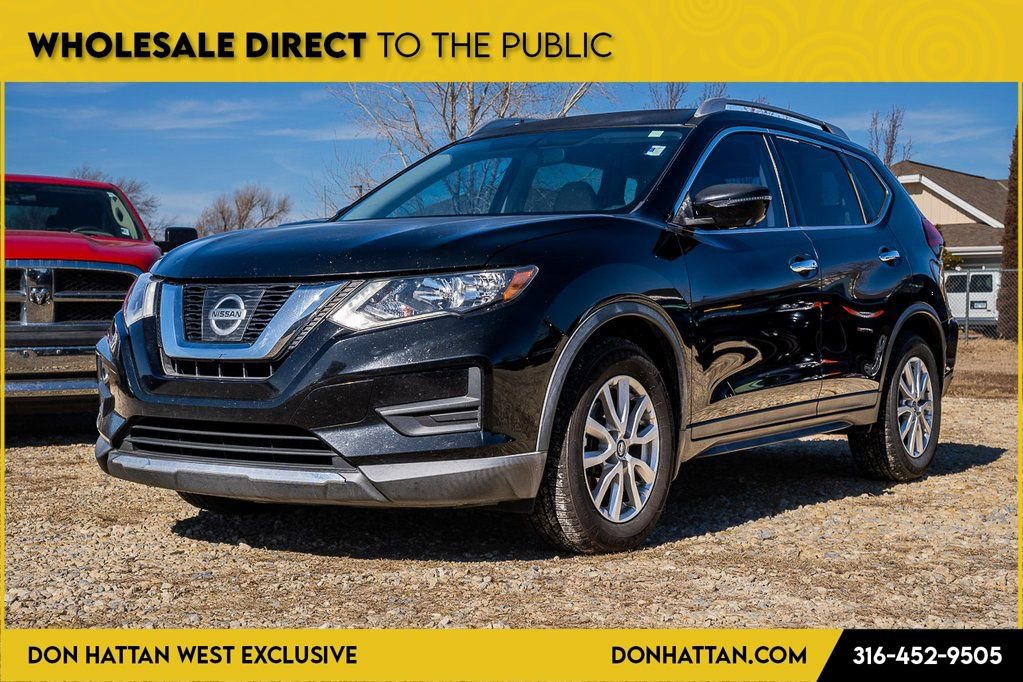 Used 2017 Nissan Rogue SV w/ SV Premium Package image 1