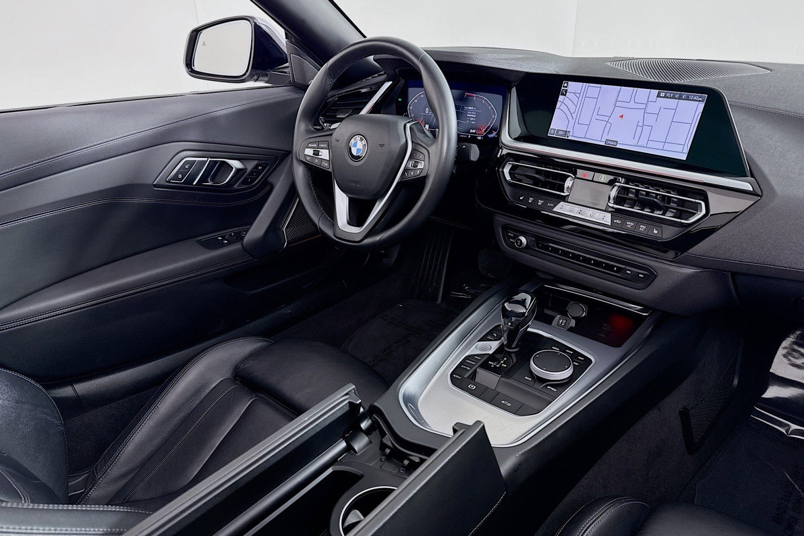 Used 2021 BMW Z4 sDrive30i w/ Executive Package image 15