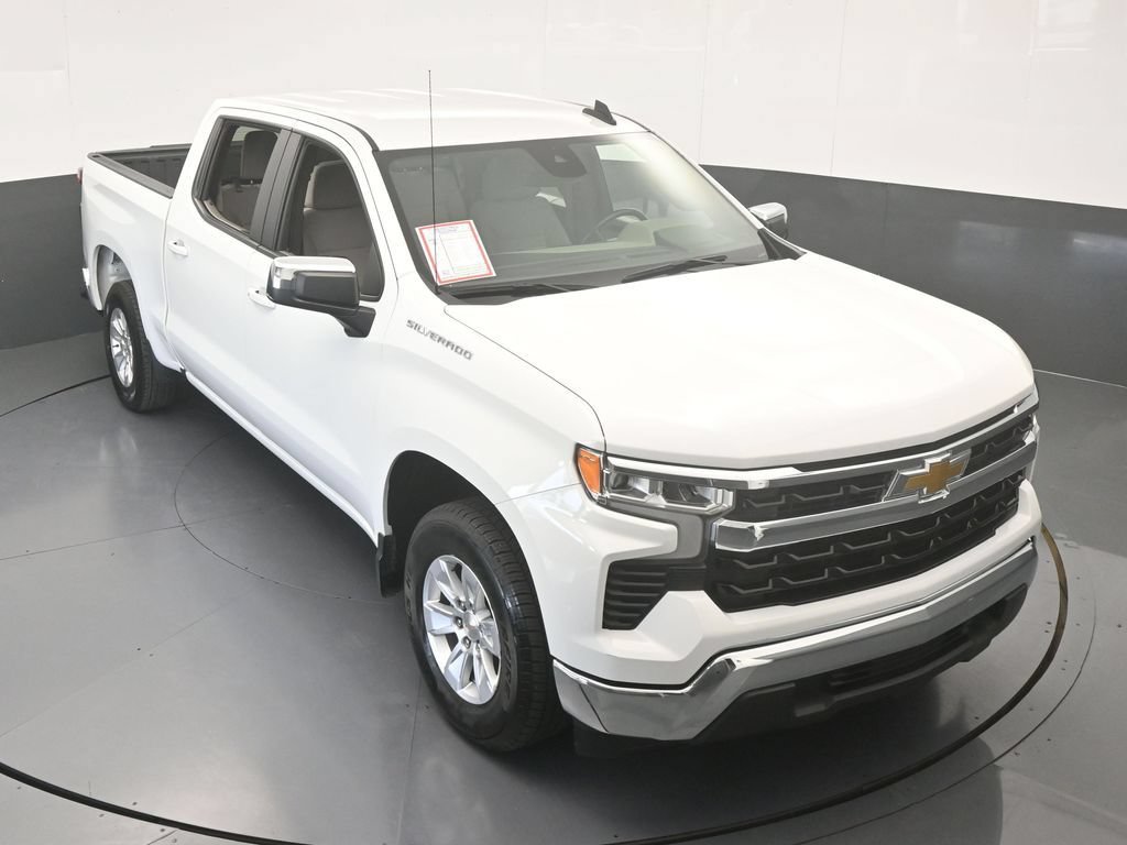 Used 2025 Chevrolet Silverado 1500 LT RWD image 40