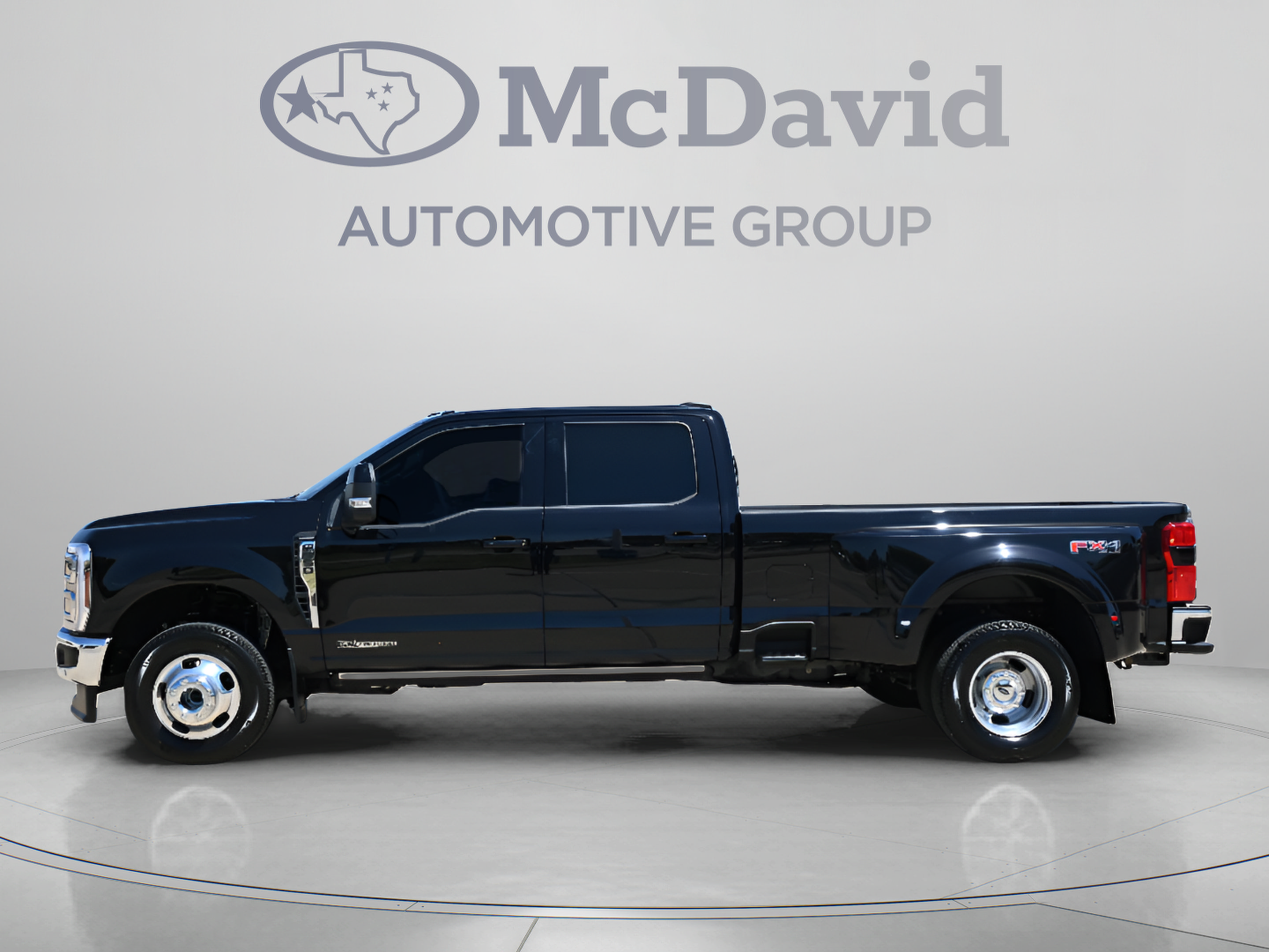 Used 2025 Ford F350 Lariat w/ Lariat Ultimate Package AWD/4WD image 7