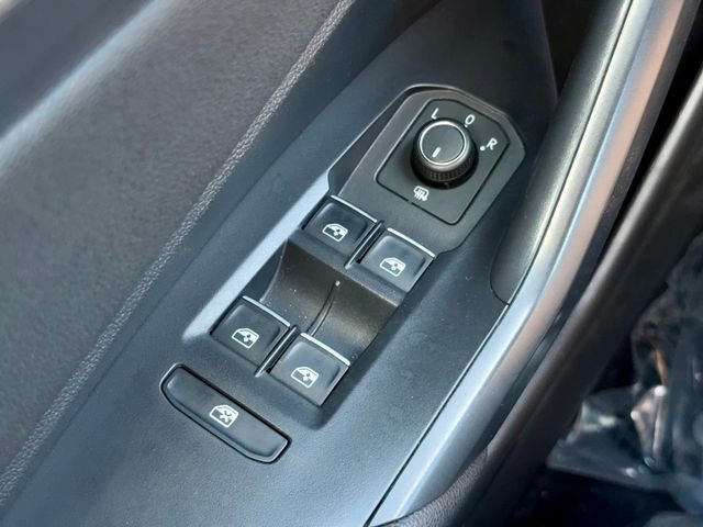 Used 2021 Volkswagen Jetta R-Line w/ R-Line Cold Weather Package FWD image 25