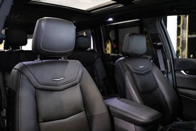 Used 2024 Cadillac XT6 Premium Luxury w/ Technology Package FWD image 13