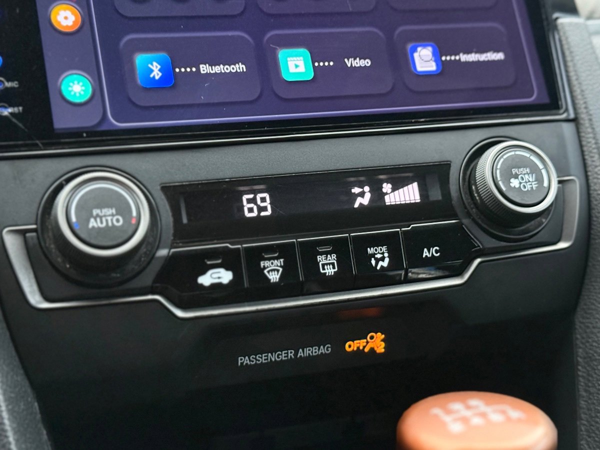 Used 2018 Honda Civic Sport image 30