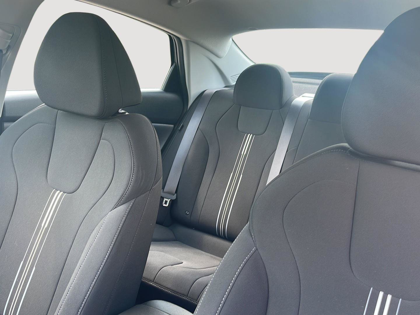 Certified 2024 Hyundai Elantra SEL FWD image 38