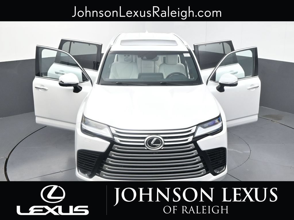 Used 2023 Lexus LX 600 4WD w/ Luxury Package image 33