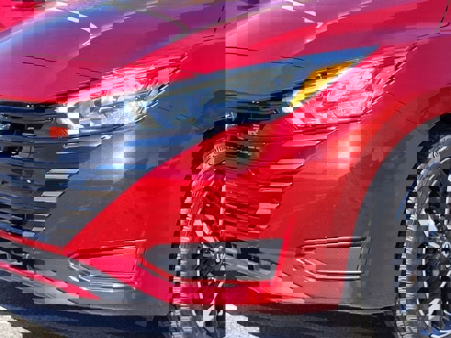 Certified 2023 Nissan Versa SR w/ Trunk Package image 5