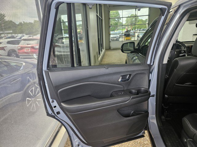 Used 2022 Honda Pilot Touring image 17