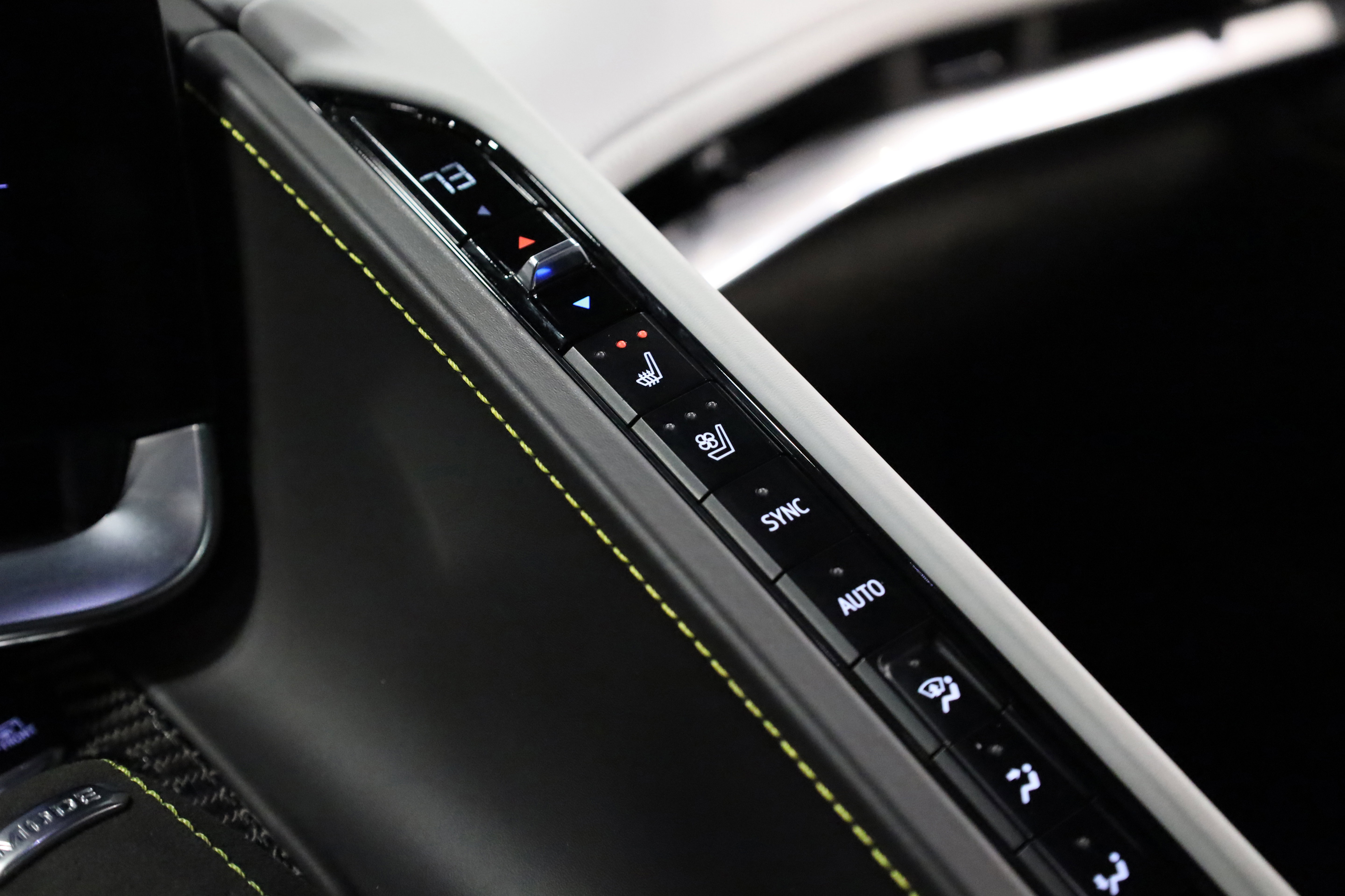 Used 2022 Chevrolet Corvette Stingray Premium Conv w/ Z51 Performance Package image 35