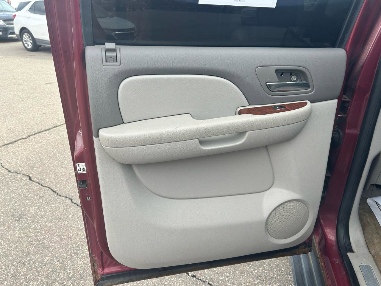 Used 2007 Chevrolet Suburban LT w/ LT Preferred Equipment Group image 14