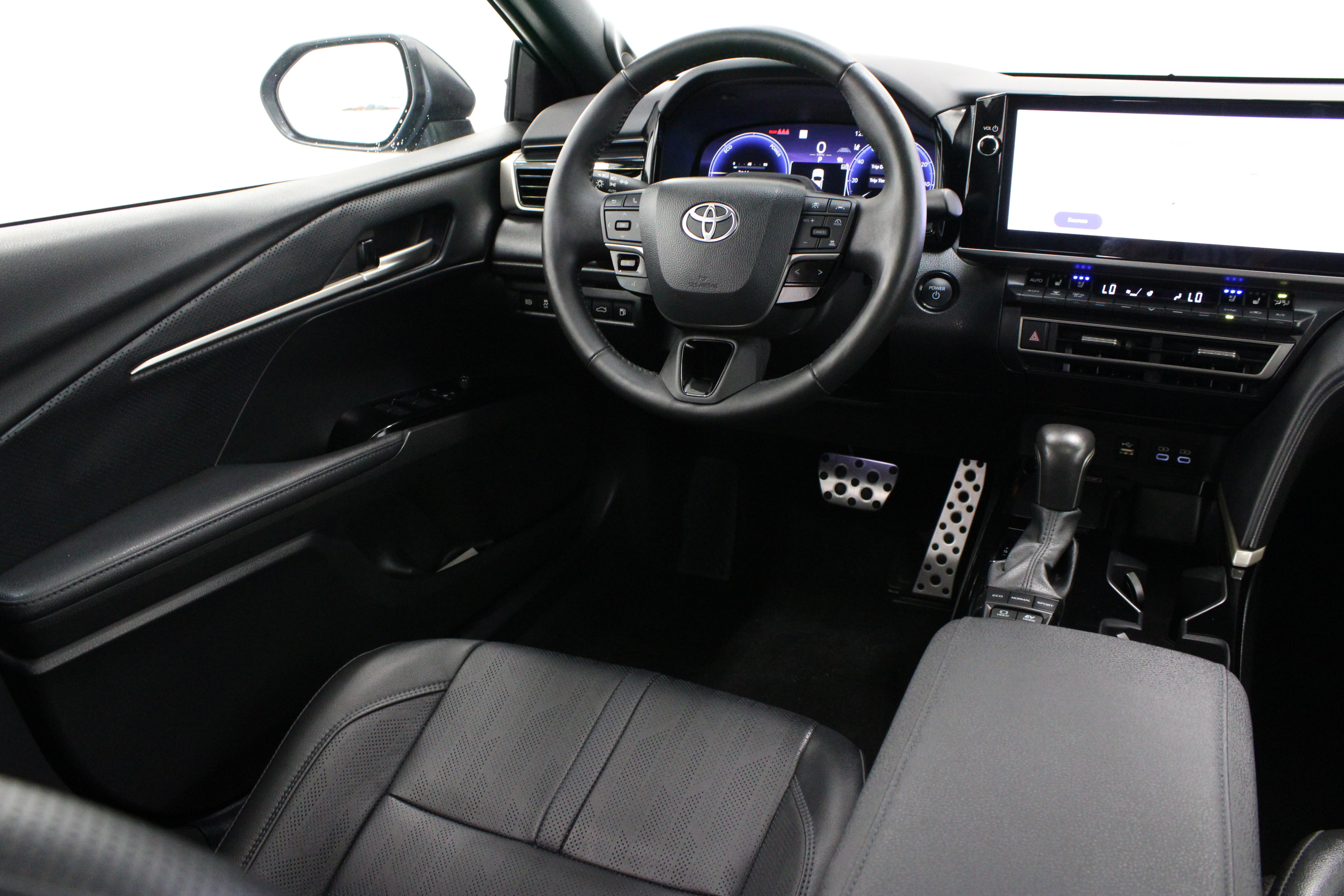 Used 2025 Toyota Camry XSE w/ Premium Plus Package FWD image 31