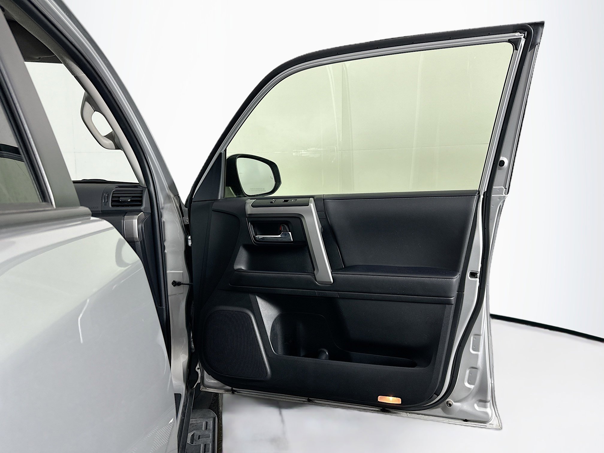 Used 2024 Toyota 4Runner SR5 image 31