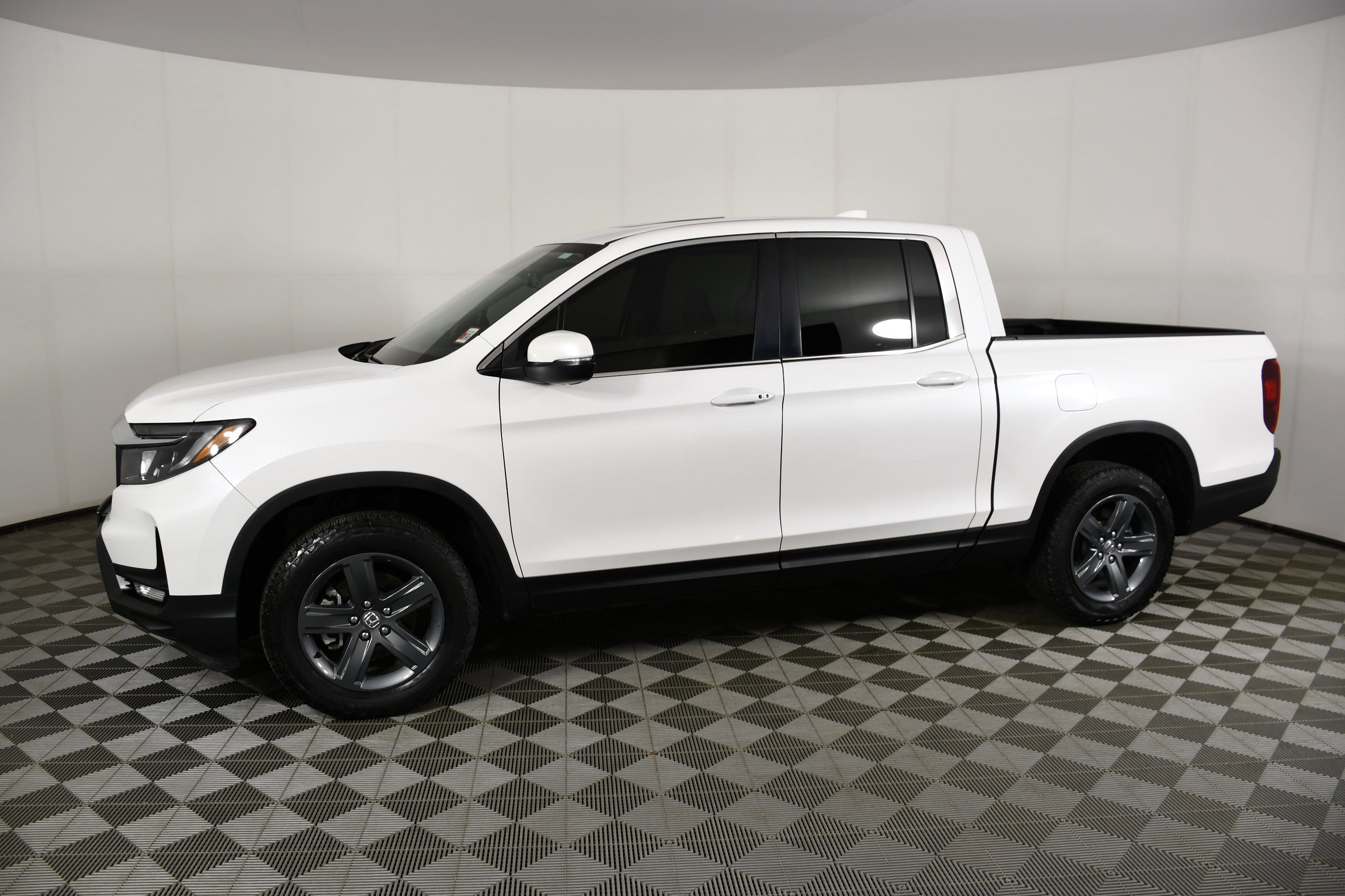 Certified 2023 Honda Ridgeline RTL image 9