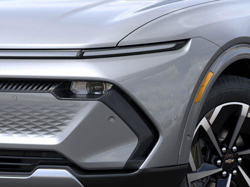 New 2025 Chevrolet Equinox EV LT w/ Convenience Package image 10