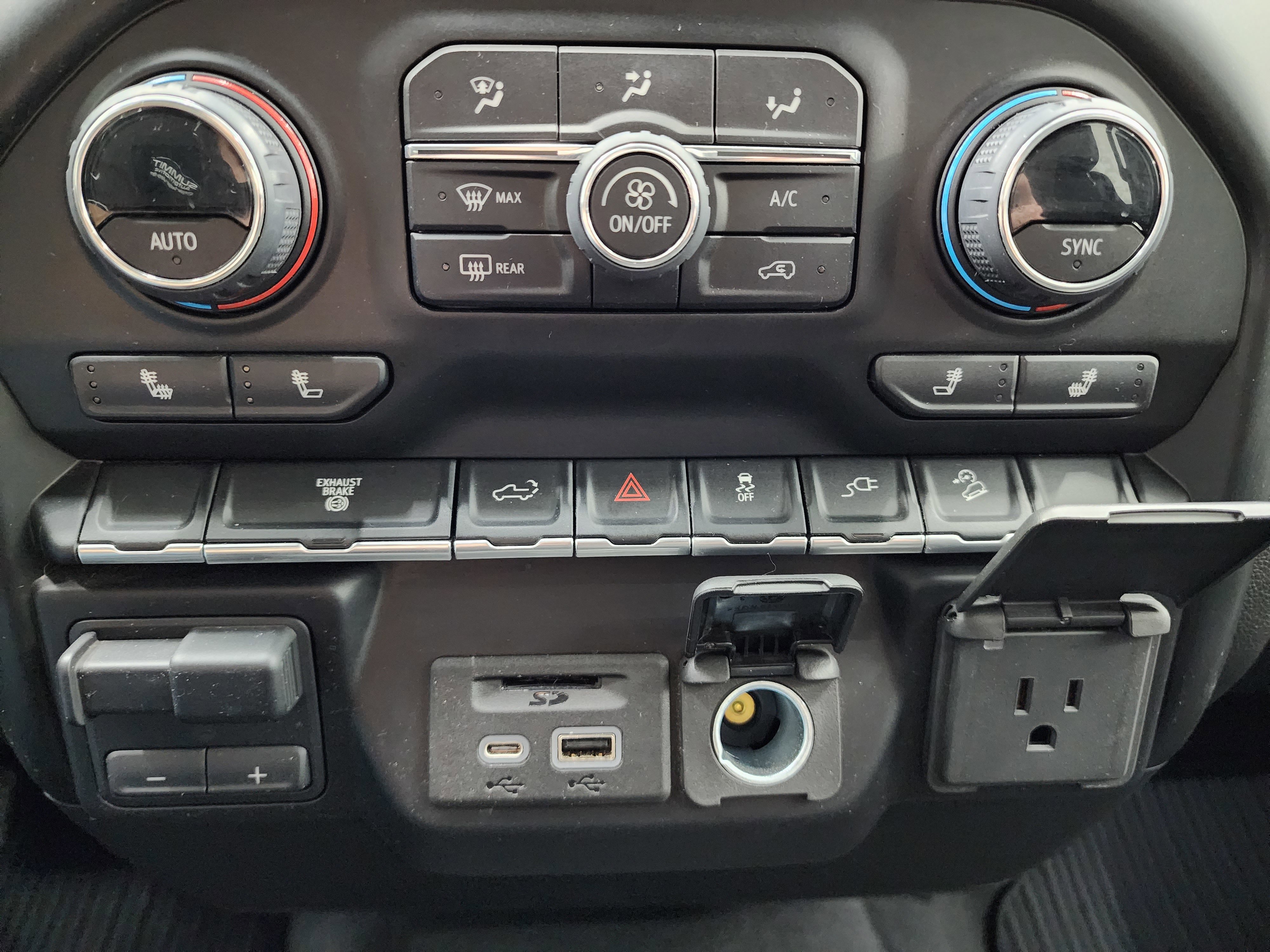 Used 2023 Chevrolet Silverado 3500 LTZ w/ Gooseneck/5TH Wheel Package AWD/4WD image 54