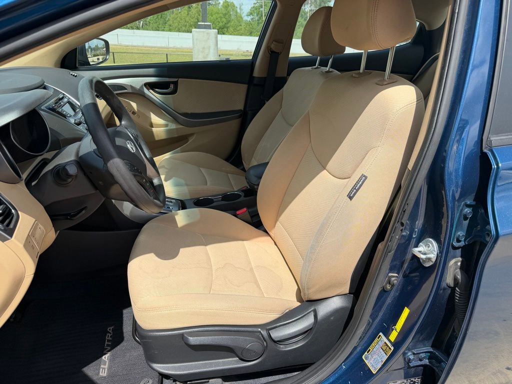 Used 2013 Hyundai Elantra GLS w/ Preferred Pkg image 10