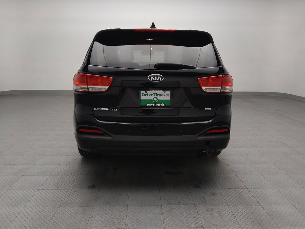 Used 2017 Kia Sorento LX w/ LX Convenience Package image 6