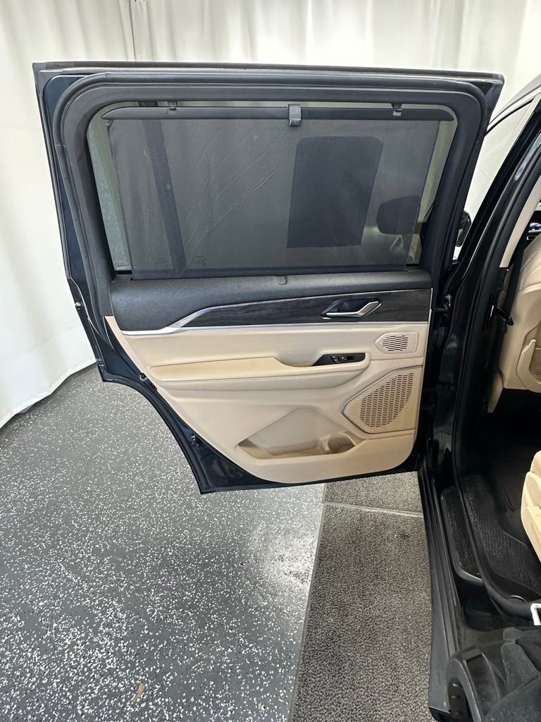 Used 2021 Jeep Grand Cherokee L Limited w/ Luxury Tech Group II image 25