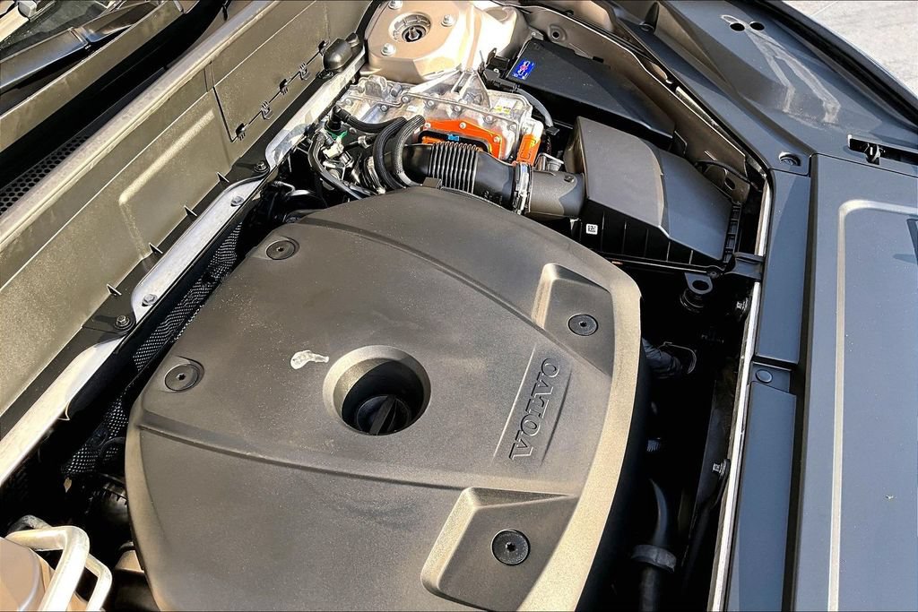 Certified 2023 Volvo XC90 T8 Ultimate AWD/4WD image 45