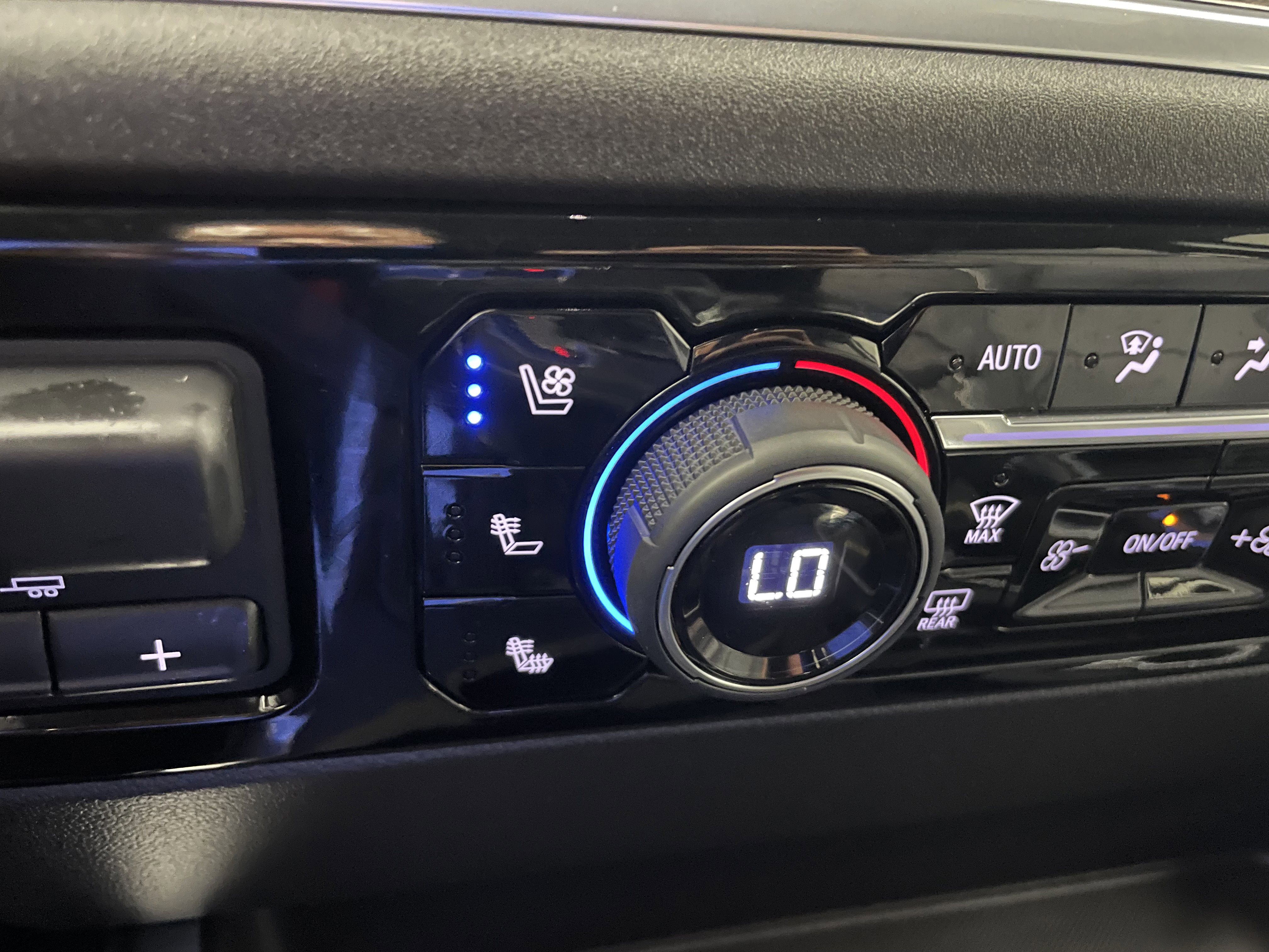 Used 2026 Chevrolet Silverado 1500 LTZ RWD image 21