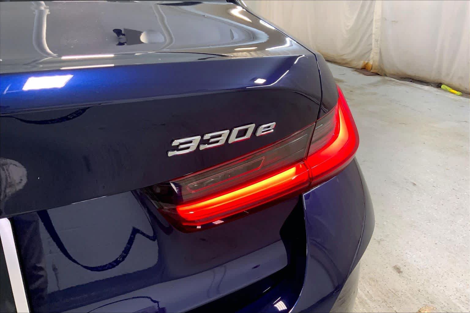 Certified 2023 BMW 330e xDrive w/ Premium Package AWD/4WD image 29