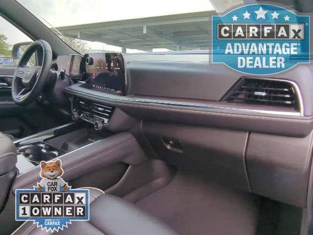Used 2025 Chevrolet Suburban Premier RWD image 27