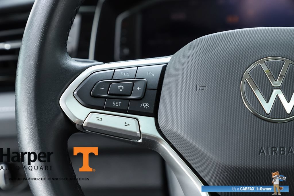 Used 2025 Volkswagen Jetta SEL FWD image 24